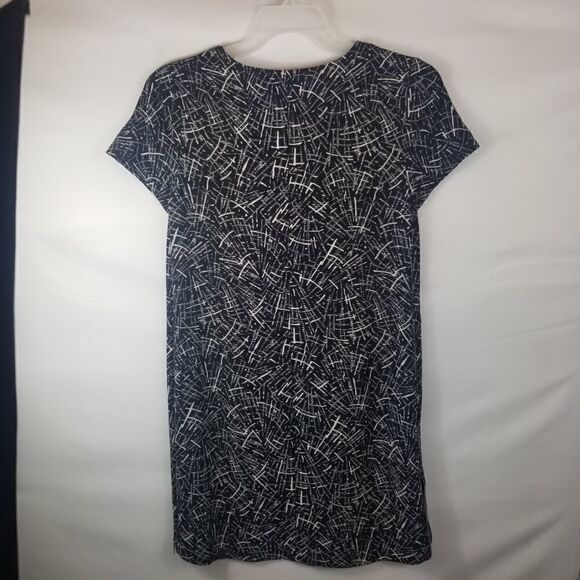 WAYF BLACK WHITE A-LINE DRESS. SIZE M - Picture 12 of 16